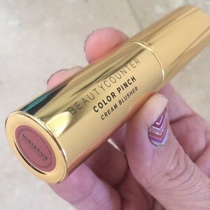 Beautycounter Cream Blush Hibiscus 🌺